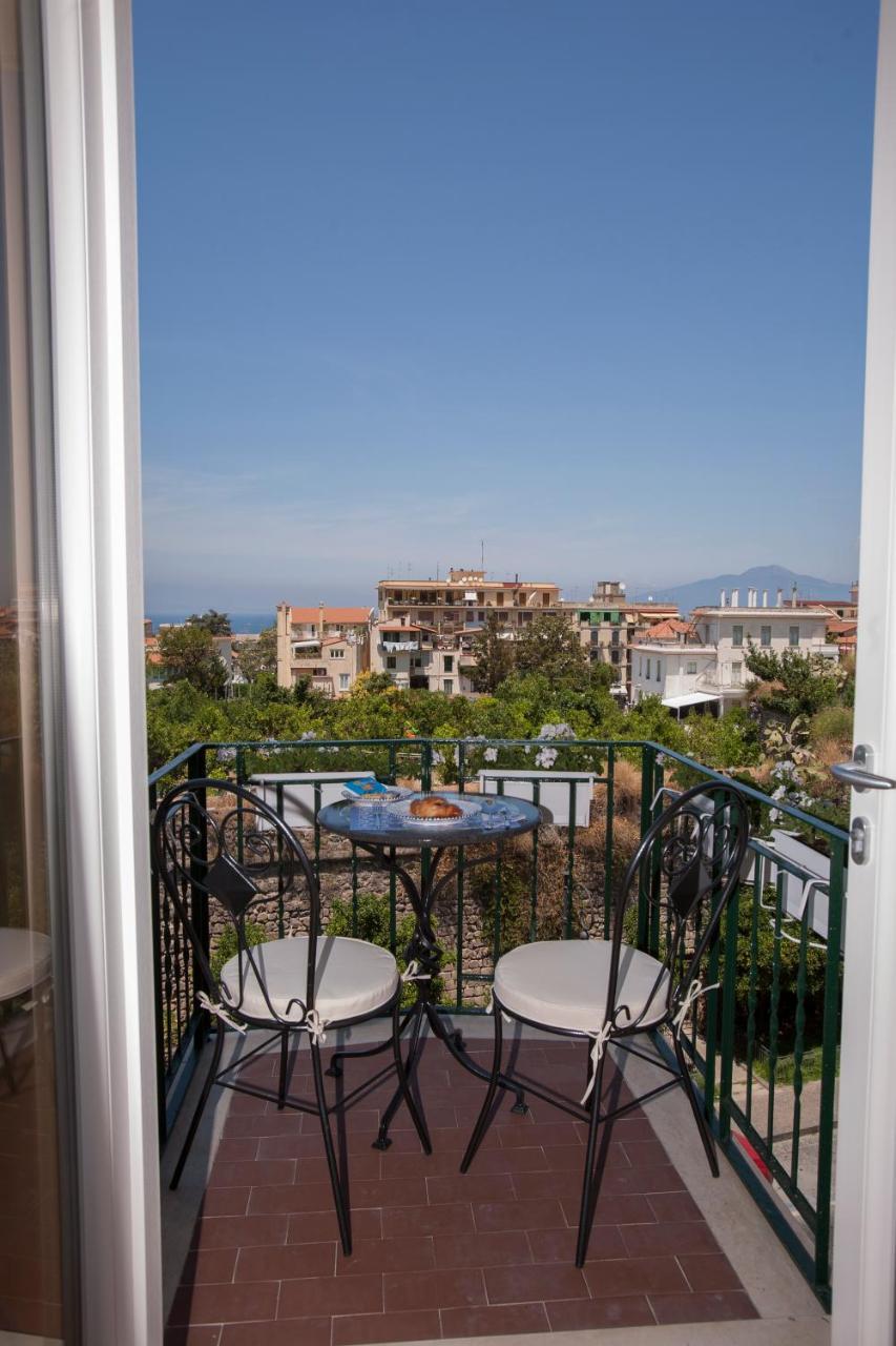 Golfo Delle Sirene Bed & Breakfast Sorrento Ngoại thất bức ảnh